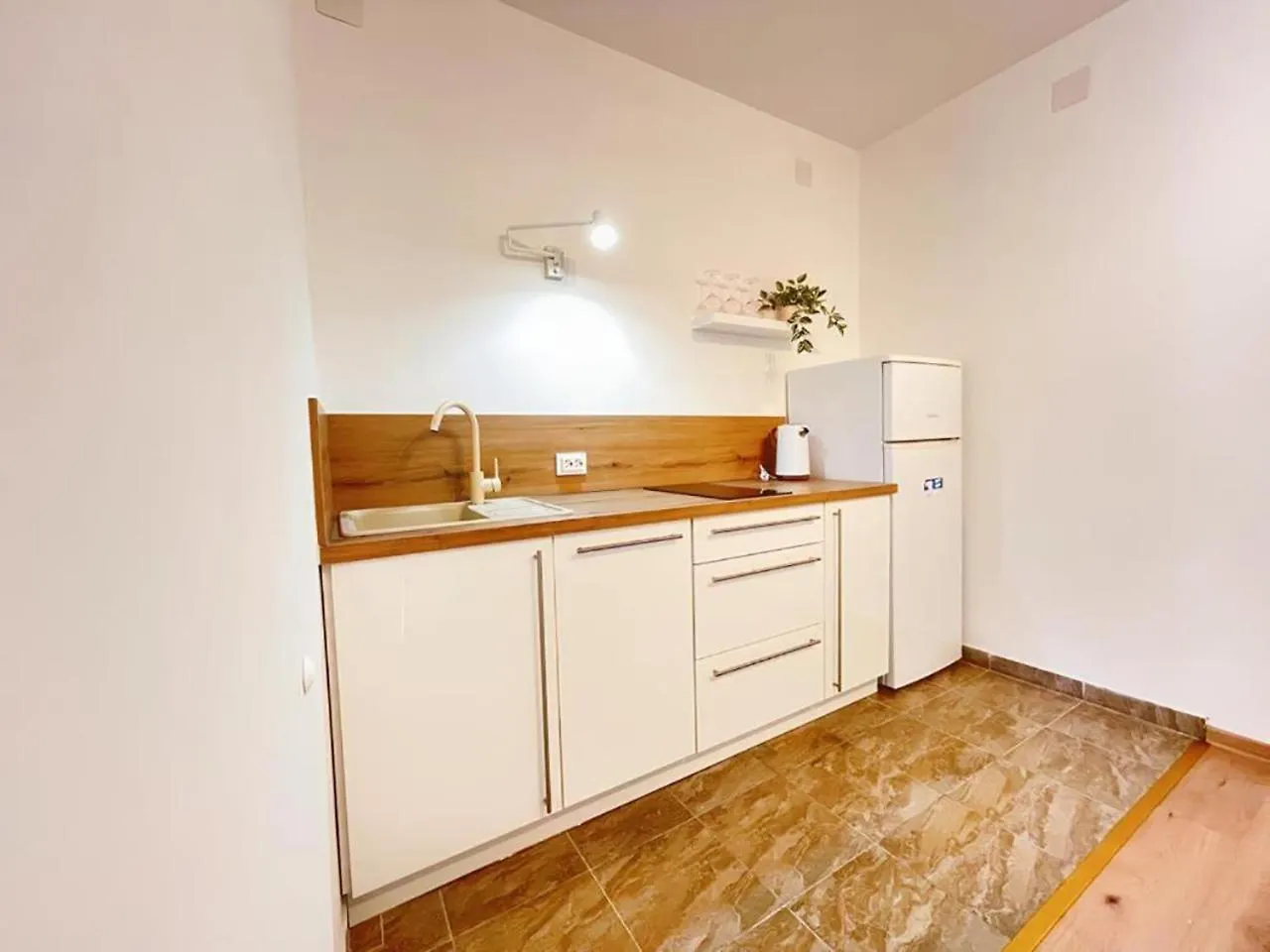 Caramel Comforts In Stinjan Only 800 M From The Beach, Free Parking Pula 0*,