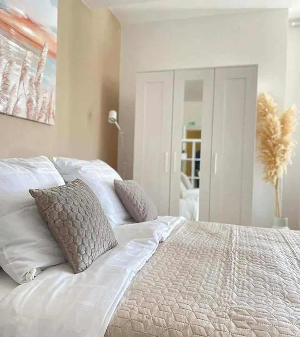 Apartment Caramel Comforts In Stinjan Only 800 M From The Beach, Free Parking Pula